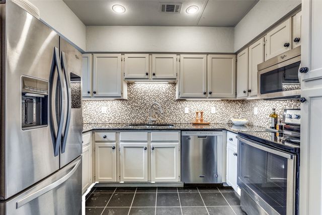 4424 Holland Avenue 103, Dallas, TX 75219