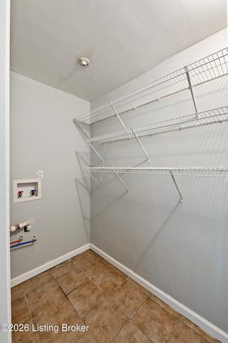 146 Red Bird Rd, Louisville, KY 40229