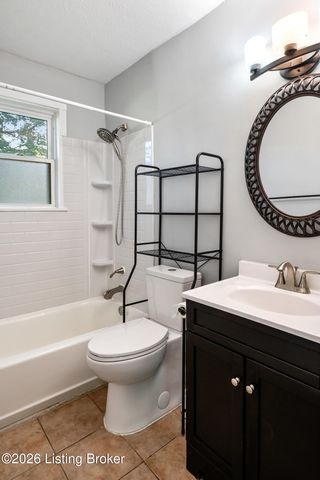 146 Red Bird Rd, Louisville, KY 40229