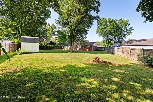 146 Red Bird Rd, Louisville, KY 40229