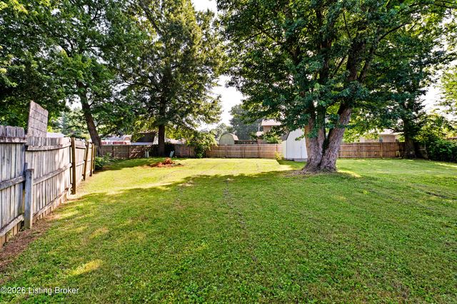 146 Red Bird Rd, Louisville, KY 40229