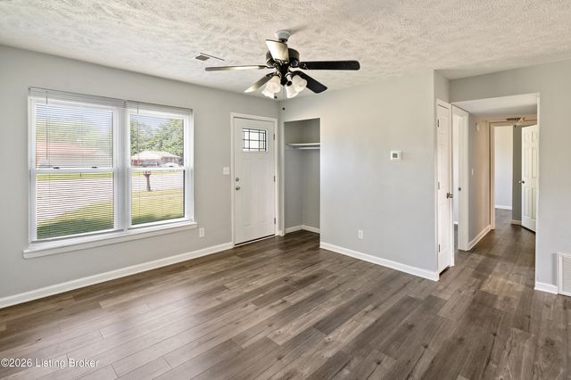 146 Red Bird Rd, Louisville, KY 40229
