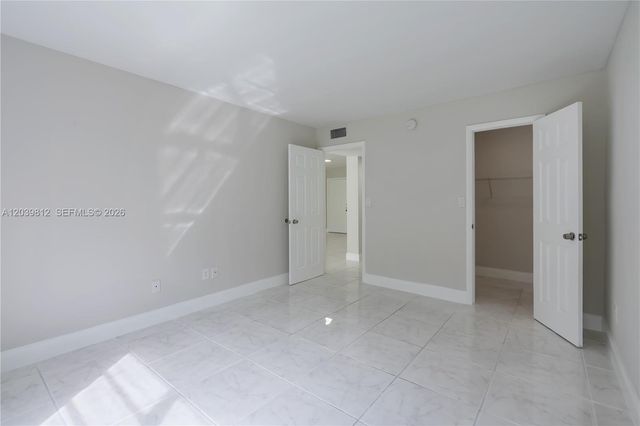 9180 Fontainebleau Boulevard 103, Miami, FL 33172