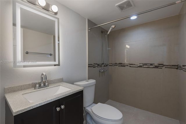 9180 Fontainebleau Boulevard 103, Miami, FL 33172
