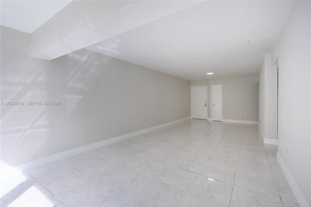 9180 Fontainebleau Boulevard 103, Miami, FL 33172