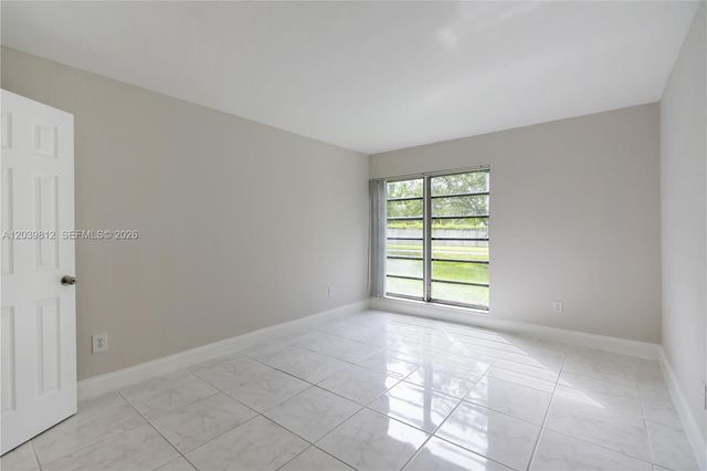 9180 Fontainebleau Boulevard 103, Miami, FL 33172