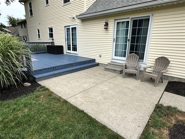 2462 Candlewood Drive, Avon, OH 44011
