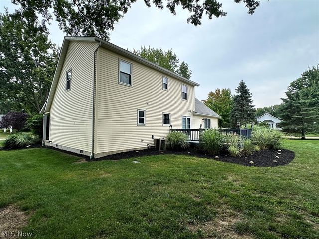 2462 Candlewood Drive, Avon, OH 44011