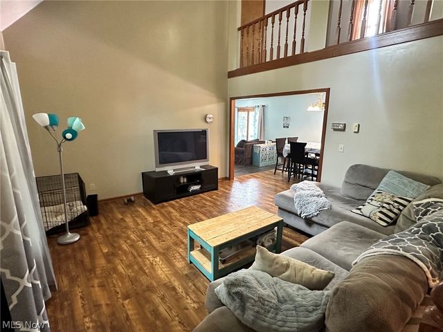 2462 Candlewood Drive, Avon, OH 44011