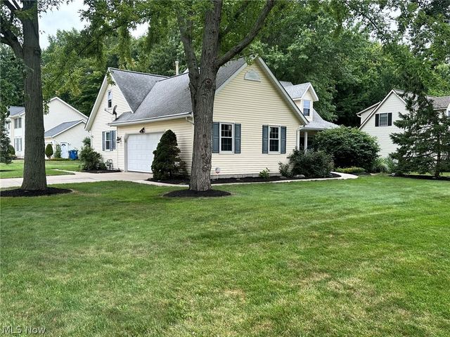 2462 Candlewood Drive, Avon, OH 44011