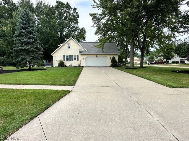 2462 Candlewood Drive, Avon, OH 44011