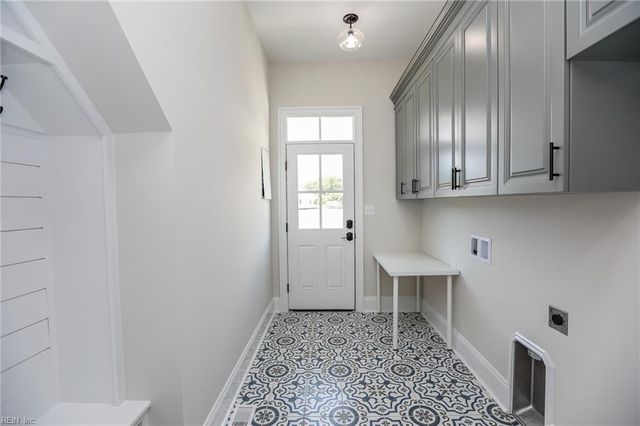 132 Breezy Point DR, Yorktown, VA 23692