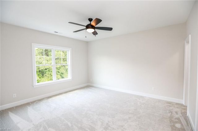 132 Breezy Point DR, Yorktown, VA 23692