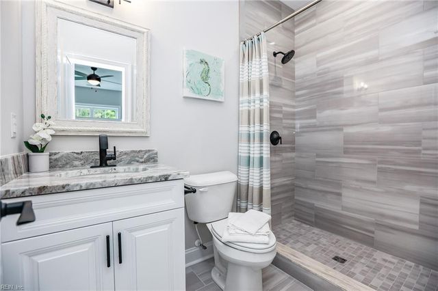 132 Breezy Point DR, Yorktown, VA 23692