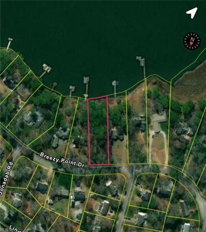 132 Breezy Point DR, Yorktown, VA 23692