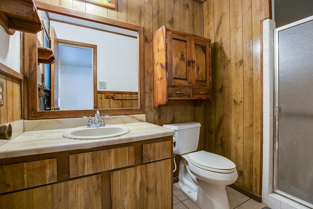 Image 13 of property listing at 714 Van Zandt Street, San Angelo, TX 76905