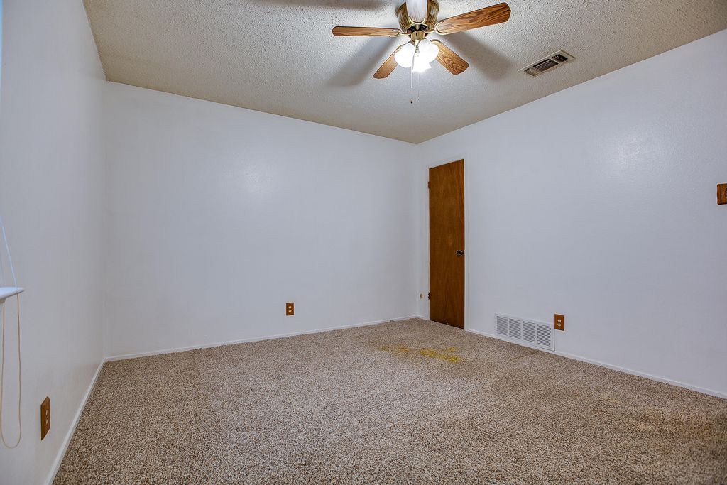 Image 15 of property listing at 714 Van Zandt Street, San Angelo, TX 76905