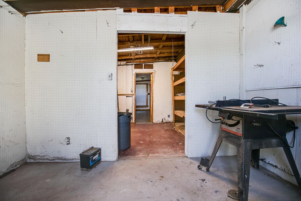Image 22 of property listing at 714 Van Zandt Street, San Angelo, TX 76905