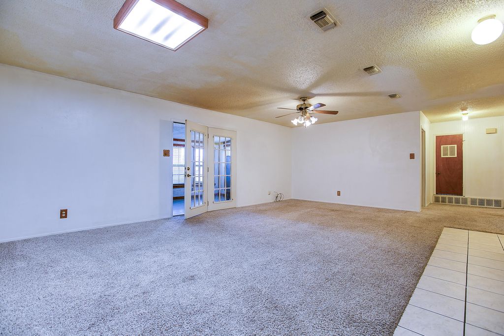 Image 8 of property listing at 714 Van Zandt Street, San Angelo, TX 76905