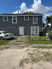 1104 Beacon Street, Houston, TX 77015
