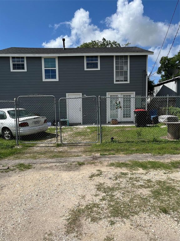 1104 Beacon Street, Houston, TX 77015