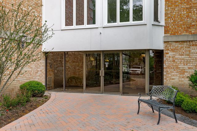 200 Lake Boulevard 415, Buffalo Grove, IL 60089