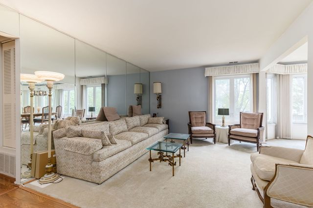 200 Lake Boulevard 415, Buffalo Grove, IL 60089