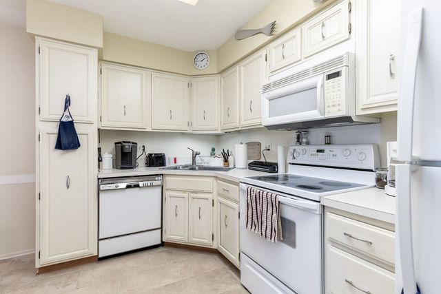 200 Lake Boulevard 415, Buffalo Grove, IL 60089