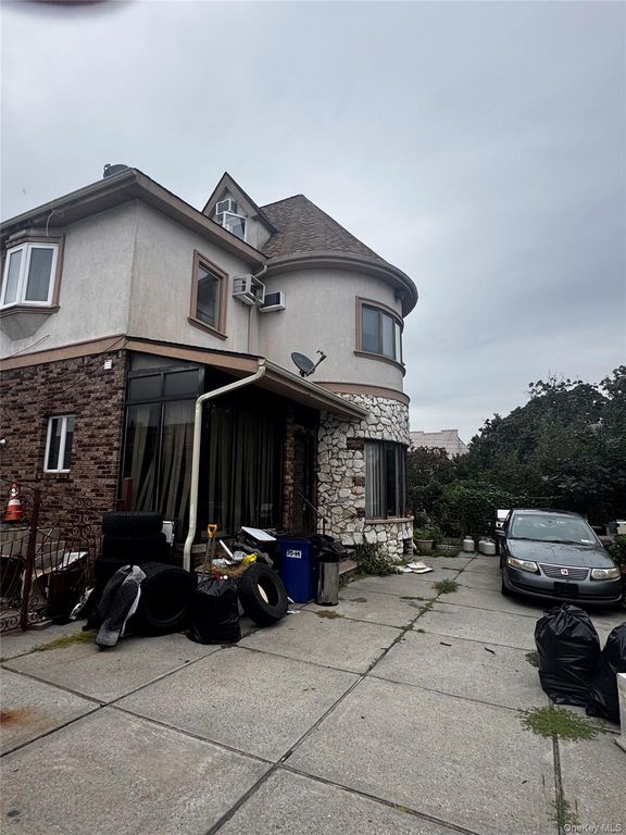70-14 69 Street, Glendale, NY 11385 — photo 5