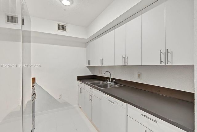 219 NW 12th Avenue 807, Miami, FL 33128