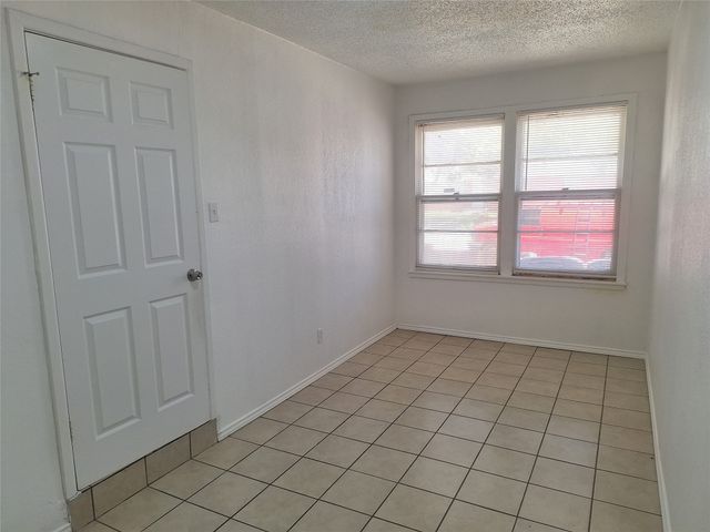 5912 Maceo Lane, Fort Worth, TX 76112