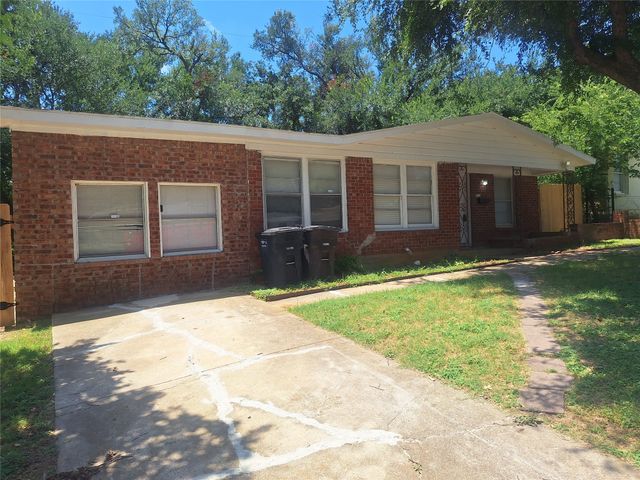 5912 Maceo Lane, Fort Worth, TX 76112