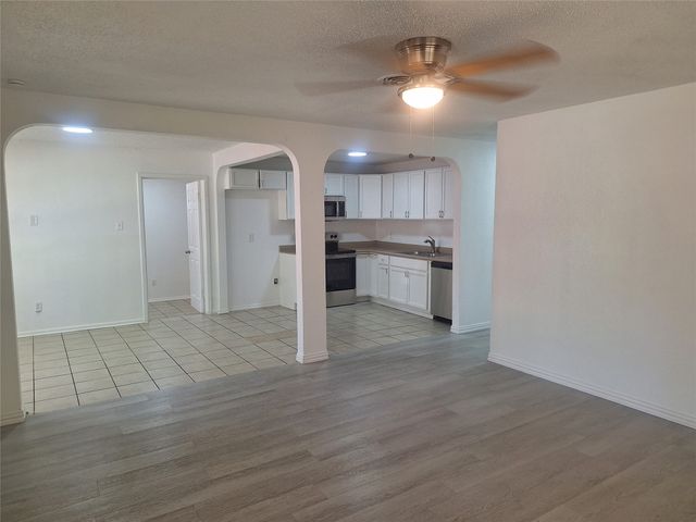 5912 Maceo Lane, Fort Worth, TX 76112