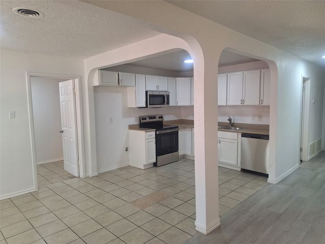 5912 Maceo Lane, Fort Worth, TX 76112