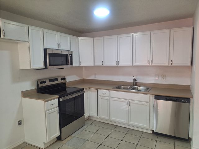 5912 Maceo Lane, Fort Worth, TX 76112