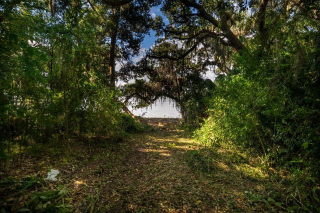 301 S La Crescenta Drive, St Augustine, FL 32080