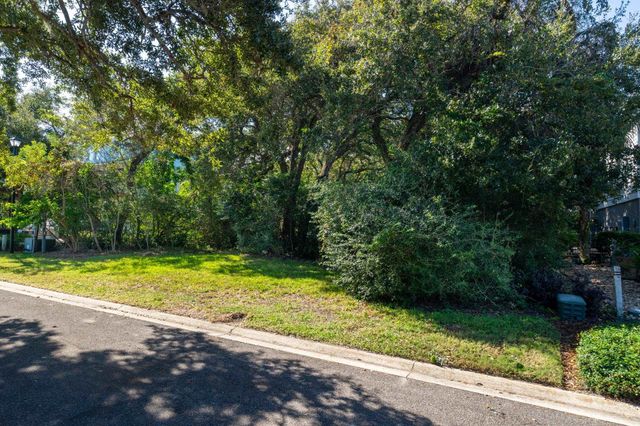 301 S La Crescenta Drive, St Augustine, FL 32080