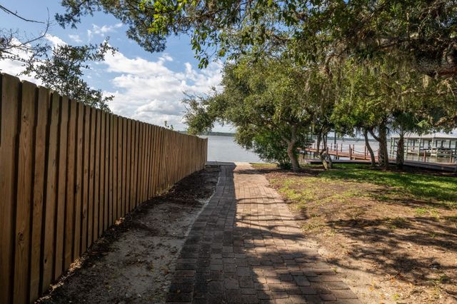 301 S La Crescenta Drive, St Augustine, FL 32080