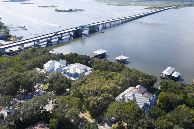 301 S La Crescenta Drive, St Augustine, FL 32080