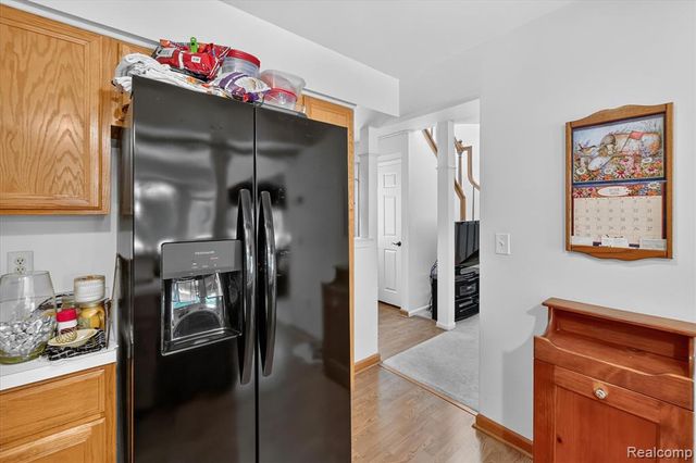 7866 Rivergate Drive, Westland, MI 48185