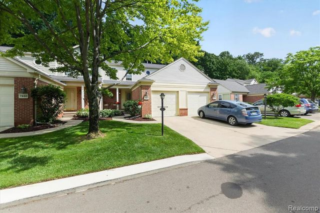 7866 Rivergate Drive, Westland, MI 48185