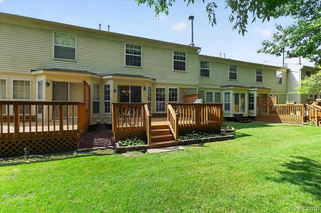 7866 Rivergate Drive, Westland, MI 48185
