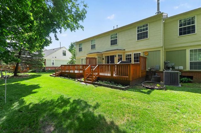 7866 Rivergate Drive, Westland, MI 48185