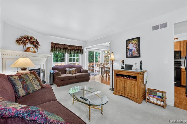7866 Rivergate Drive, Westland, MI 48185