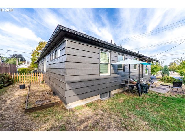 5508 Ne FREMONT St, Portland, OR 97213