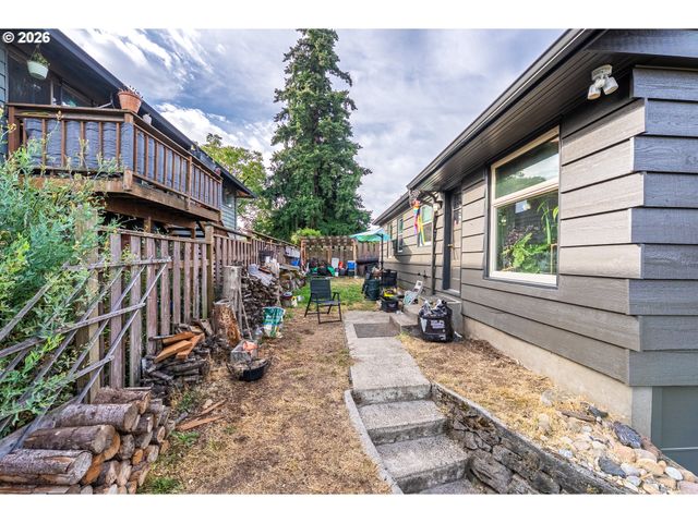 5508 Ne FREMONT St, Portland, OR 97213
