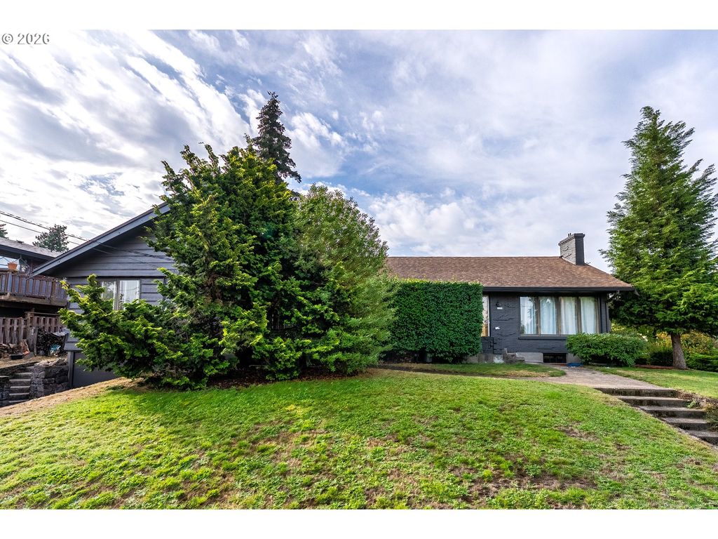 5508 Ne FREMONT St, Portland, OR 97213