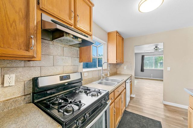 8689 Tea Cart Ct, Sacramento, CA 95828