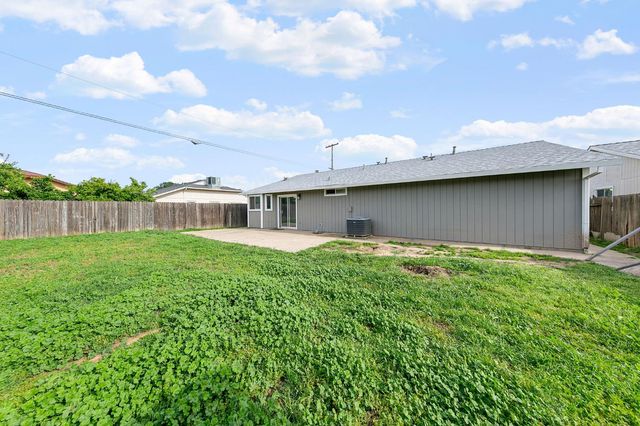 8689 Tea Cart Ct, Sacramento, CA 95828