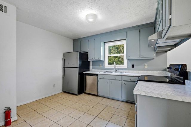 1502 Sixth Ave., Conway, SC 29526